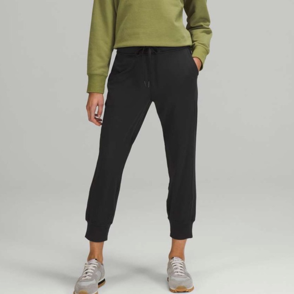 Lululemon Black Ready to Rulu High Rise Cropped Jogger Size 10